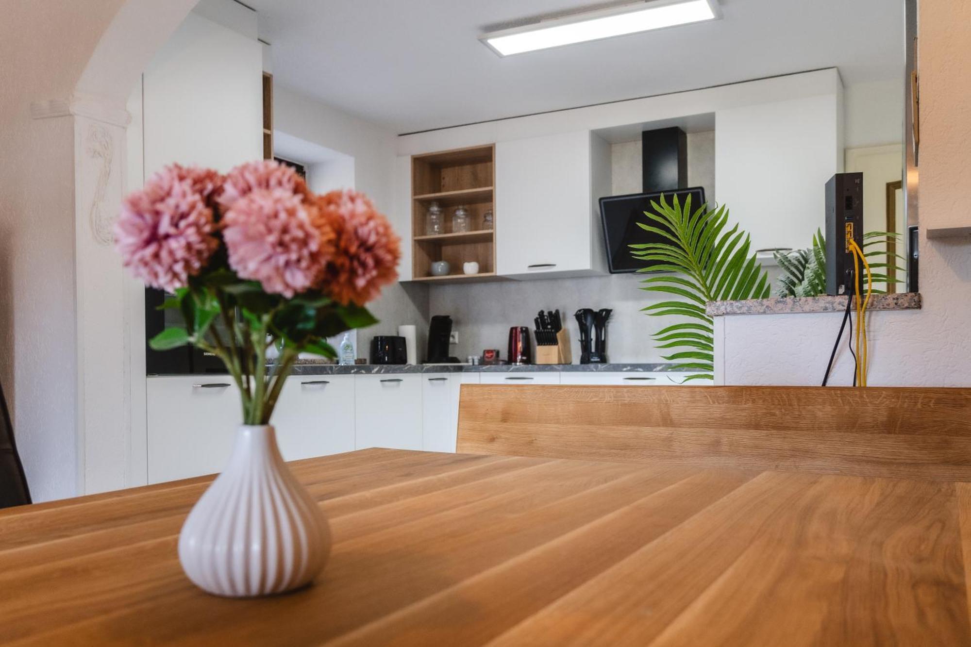 Rhina Apartment *